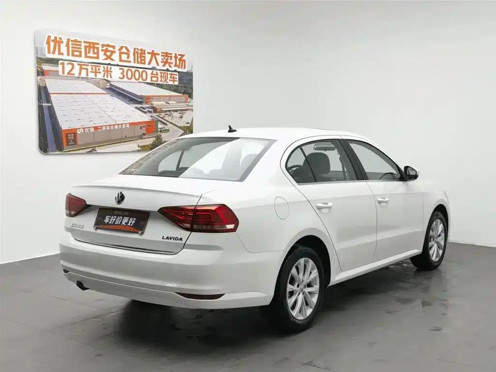 2017 Volkswagen Lavida 1.6L Automatic Comfort Edition — миниатюра 2