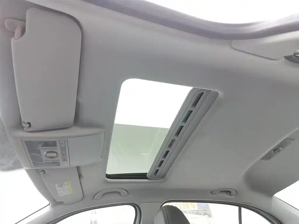 2017 Volkswagen Lavida 1.6L Automatic Comfort Edition — миниатюра 14
