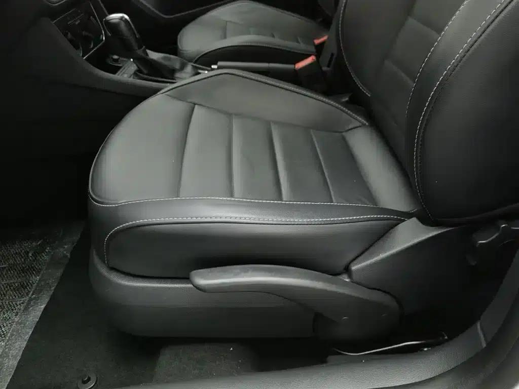 2017 Volkswagen Lavida 1.6L Automatic Comfort Edition — миниатюра 20