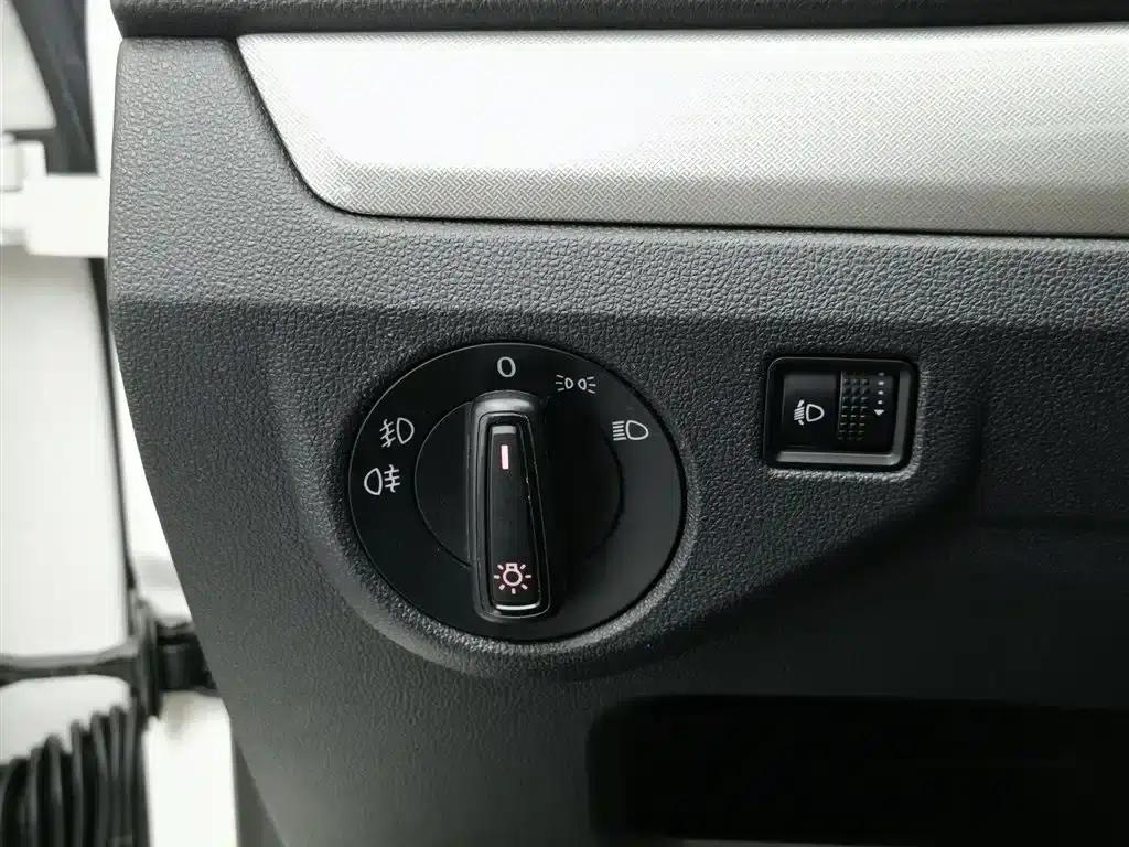 2017 Volkswagen Lavida 1.6L Automatic Comfort Edition — миниатюра 21
