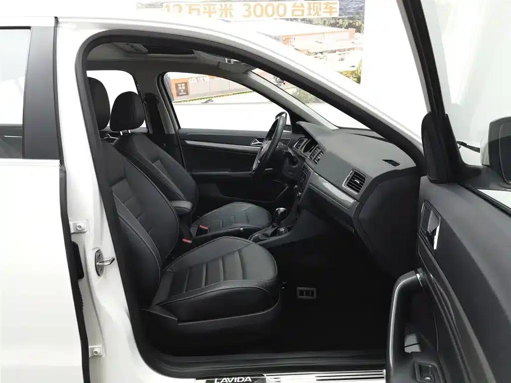 2017 Volkswagen Lavida 1.6L Automatic Comfort Edition — миниатюра 23