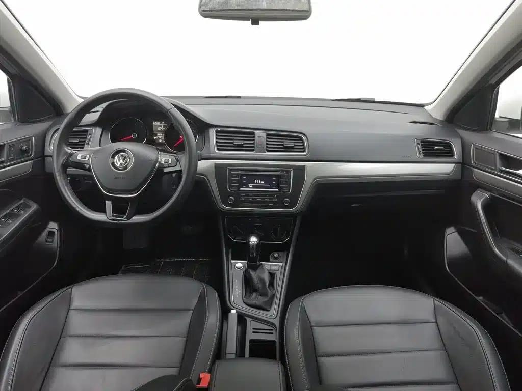 2017 Volkswagen Lavida 1.6L Automatic Comfort Edition — миниатюра 5