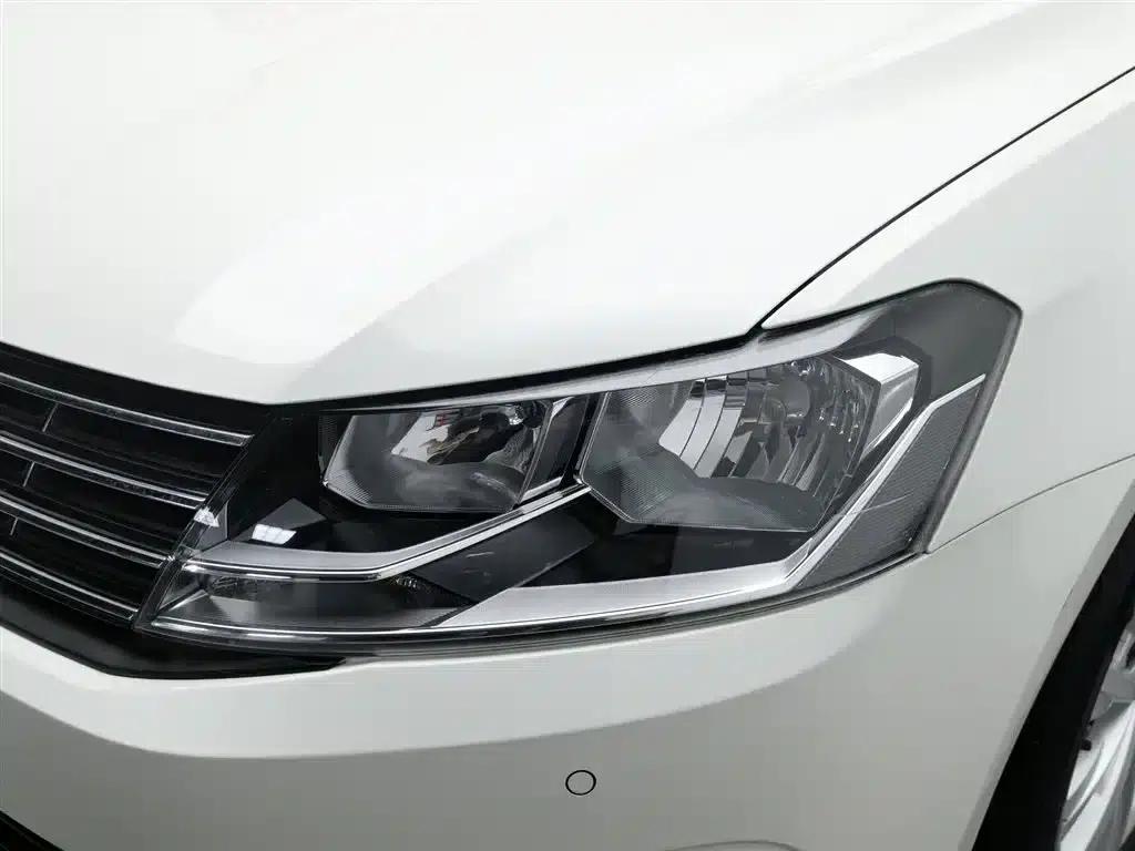 2017 Volkswagen Lavida 1.6L Automatic Comfort Edition — миниатюра 7