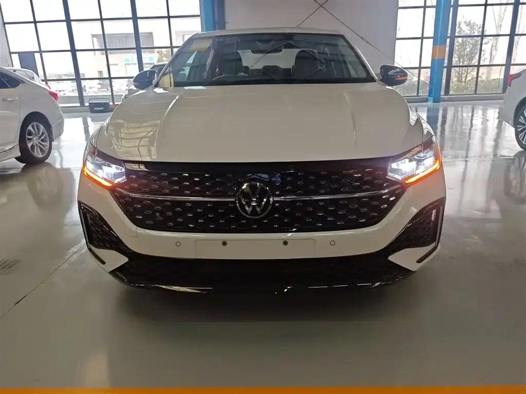 Lavida 2024 300TSI DSG Starry Sky Leading Edition — миниатюра 3