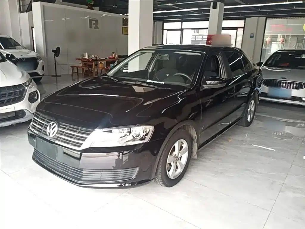 2015 Volkswagen Lavida 1.6L Automatic Fashion Edition — миниатюра 1