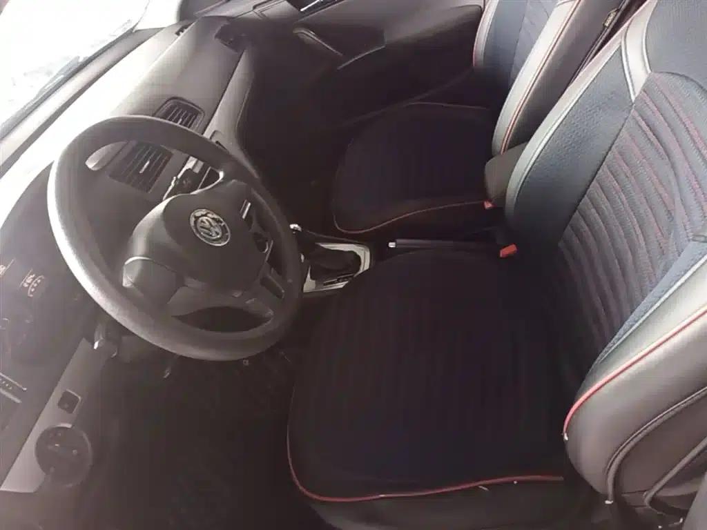 2015 Volkswagen Lavida 1.6L Automatic Fashion Edition — миниатюра 15
