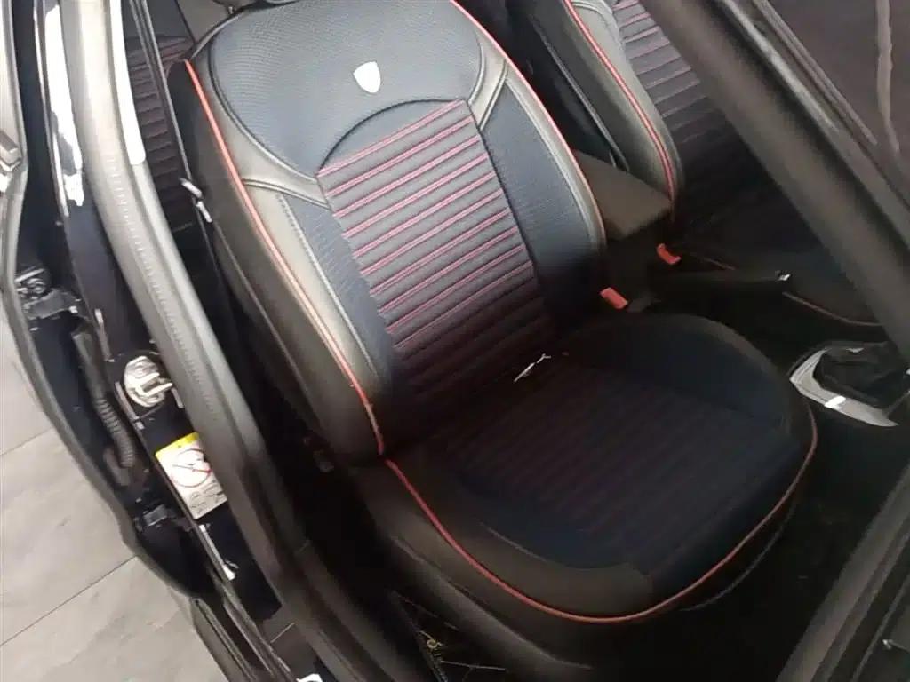 2015 Volkswagen Lavida 1.6L Automatic Fashion Edition — миниатюра 25