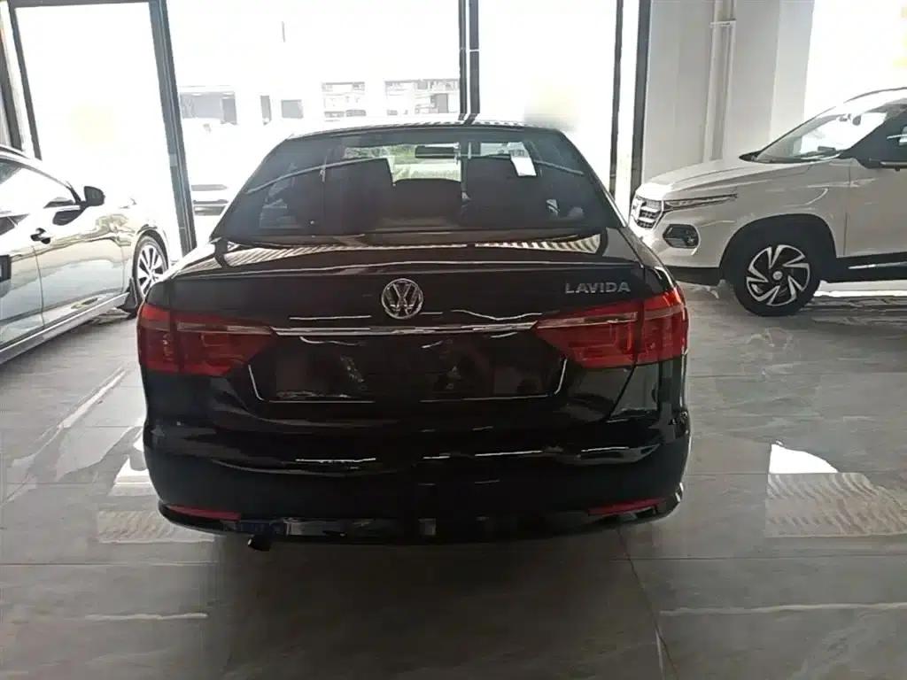 2015 Volkswagen Lavida 1.6L Automatic Fashion Edition — миниатюра 6