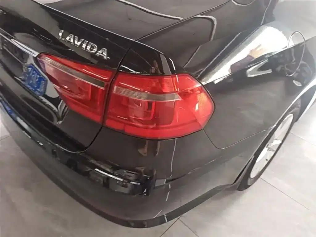 2015 Volkswagen Lavida 1.6L Automatic Fashion Edition — миниатюра 8