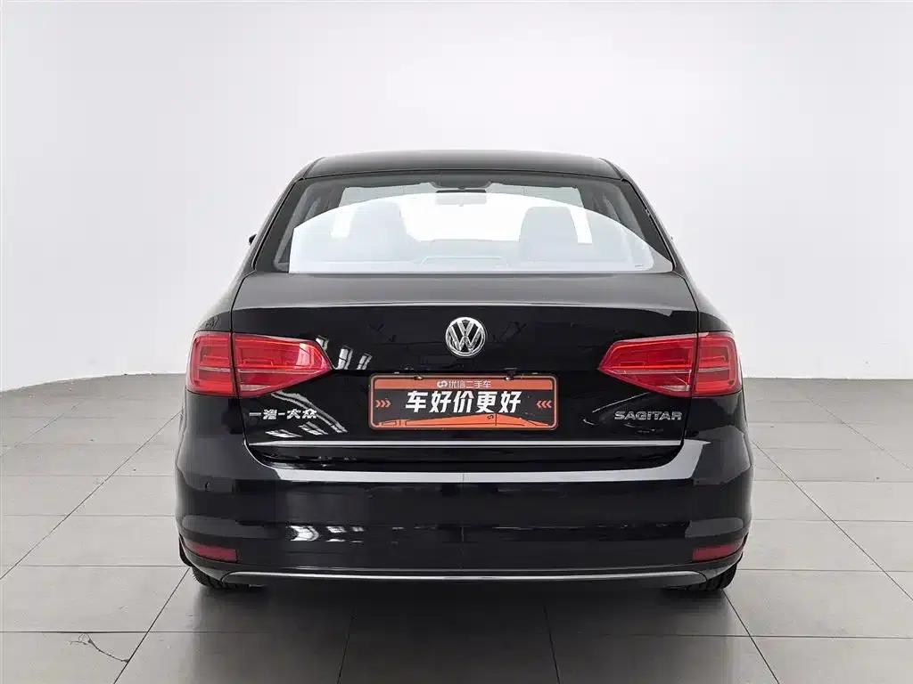 2017 Volkswagen Sagitar 1.6L Manual Comfort Edition — миниатюра 4