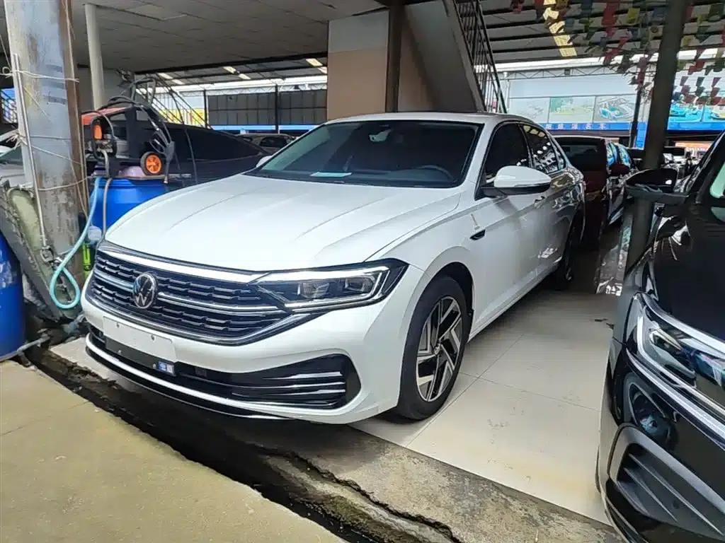 2023 Volkswagen Sagitar 300TSI DSG Super Edition — миниатюра 1