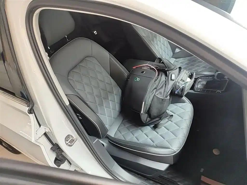 2023 Volkswagen Sagitar 300TSI DSG Super Edition — миниатюра 25