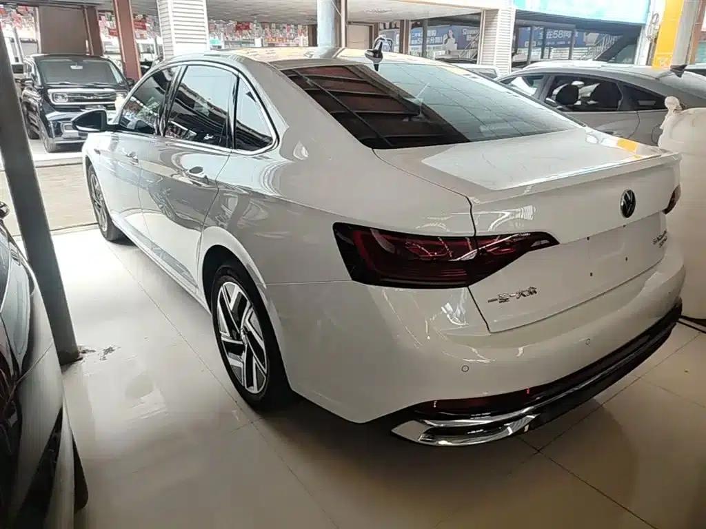 2023 Volkswagen Sagitar 300TSI DSG Super Edition — миниатюра 5