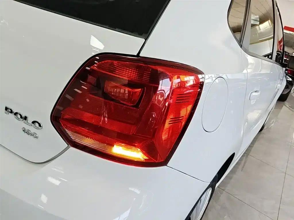 2016 Polo 1.6L Automatic Comfort Model — миниатюра 8