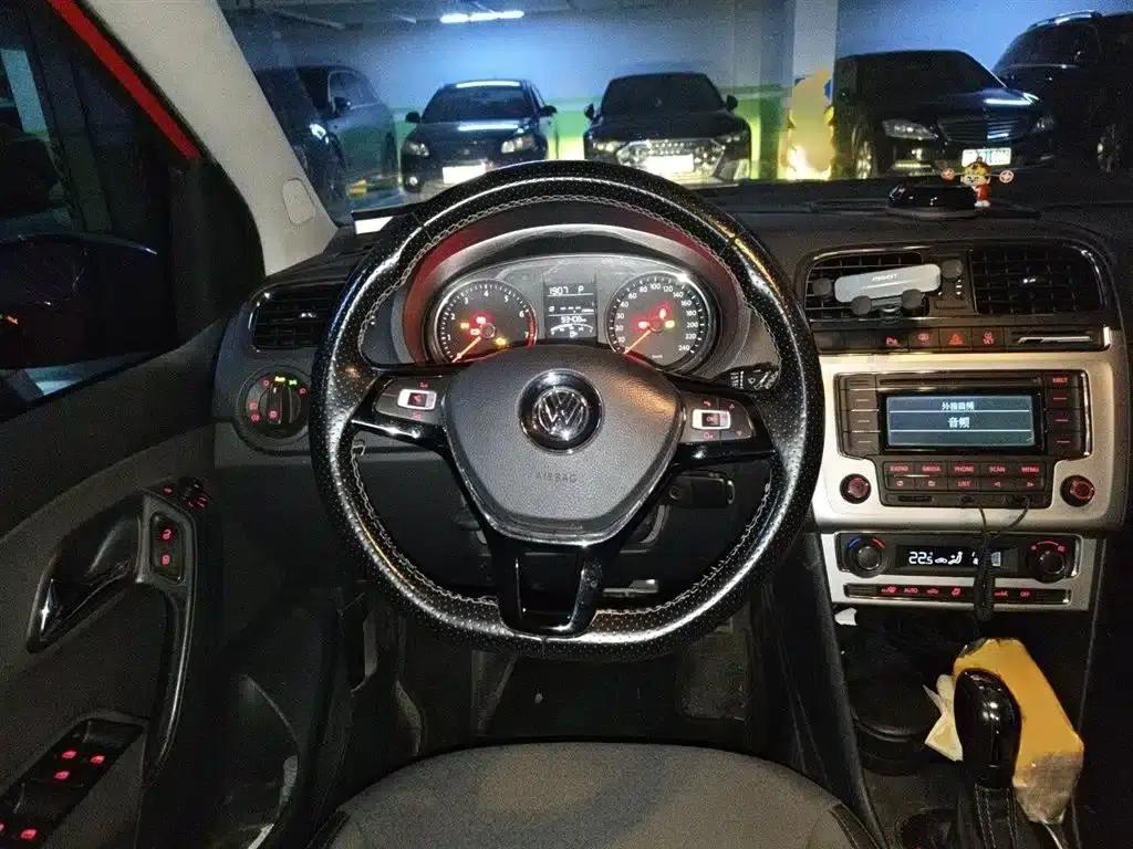 2014 Polo 1.6L Cross Polo Automatic — миниатюра 3