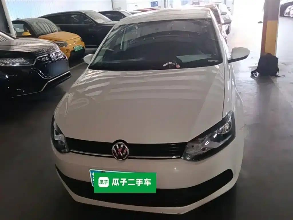 2016 Polo 1.4L Automatic Fashion Edition — миниатюра 3