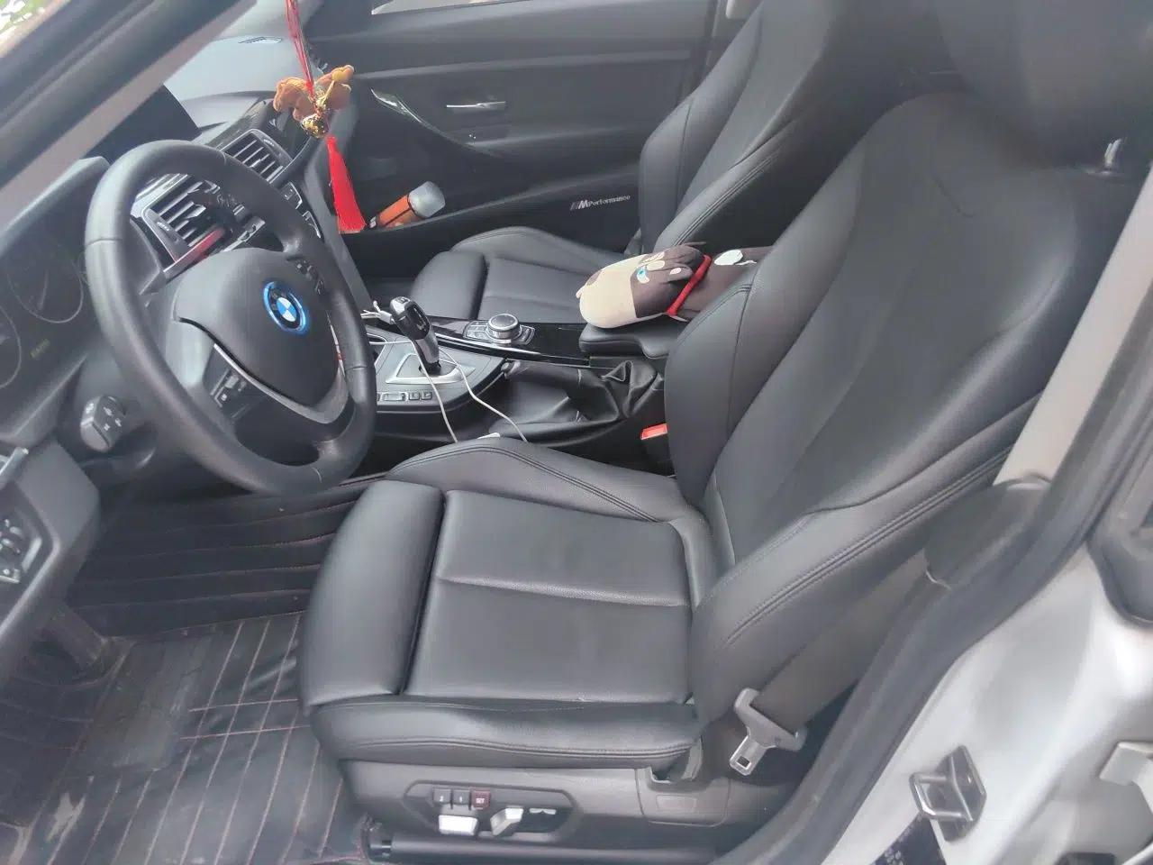 BMW 3 Series GT 2019 320i Sport Edition — миниатюра 15