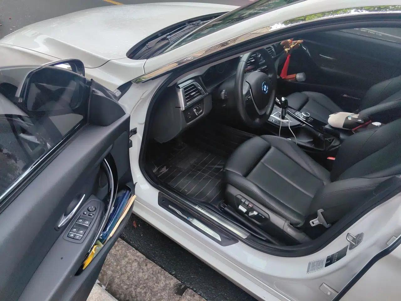 BMW 3 Series GT 2019 320i Sport Edition — миниатюра 16