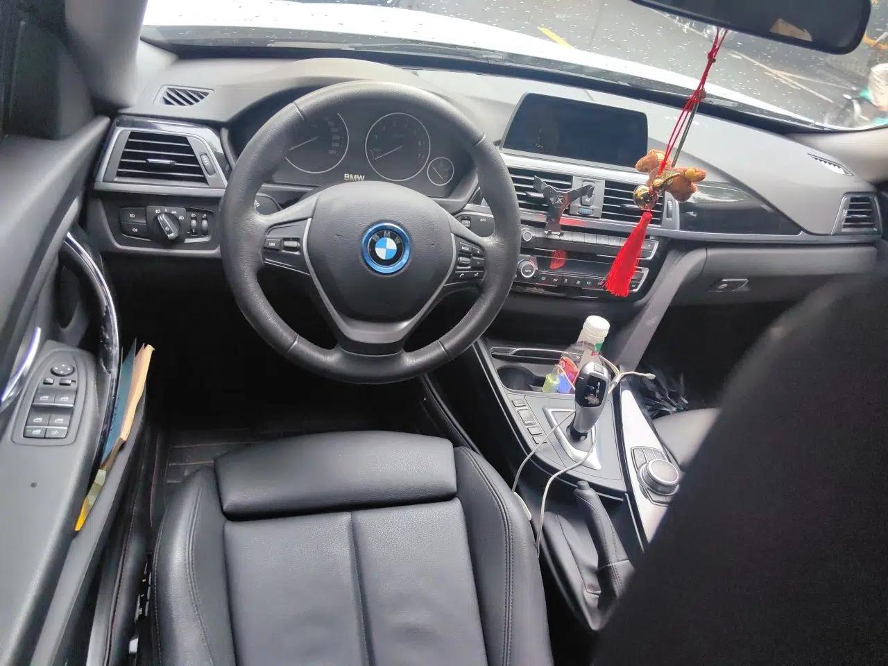 BMW 3 Series GT 2019 320i Sport Edition — миниатюра 9