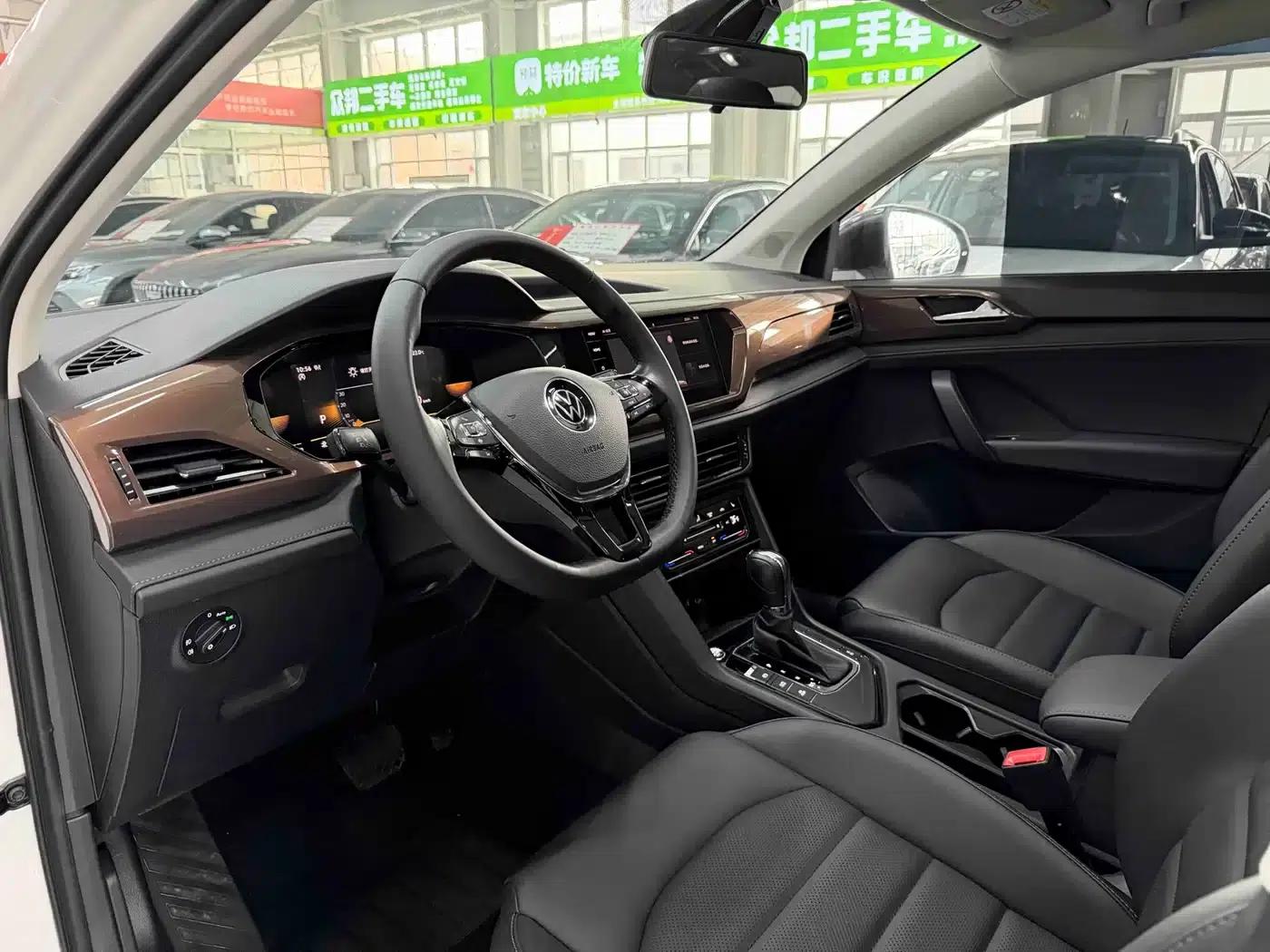 Tharu 2022 280TSI 2WD Luxury Edition — миниатюра 7