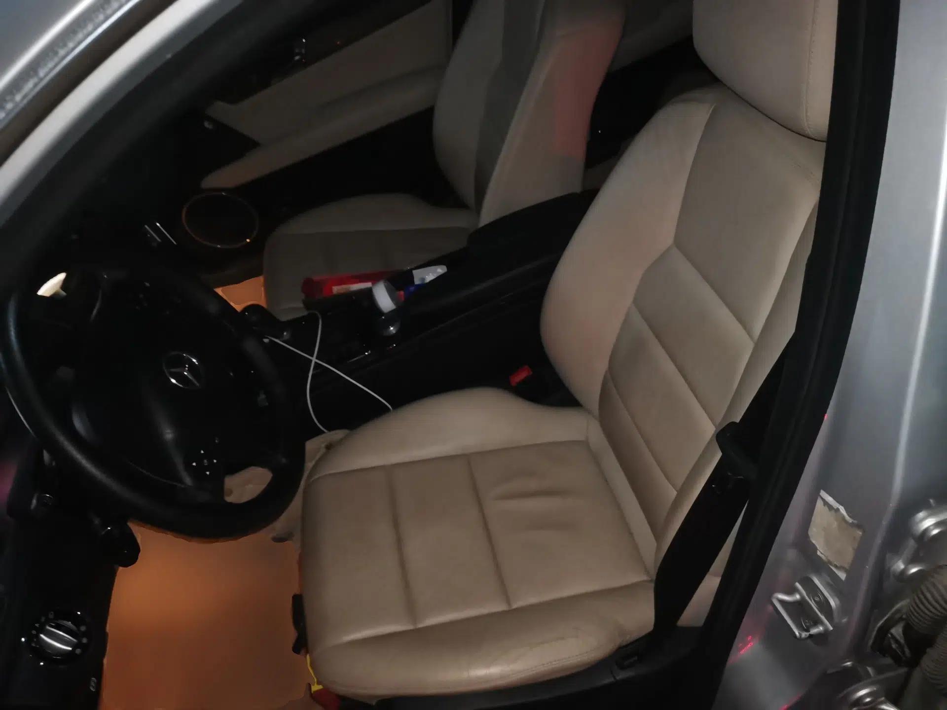 Mercedes-Benz C-Class 2008 C 200K Fashion Model — миниатюра 15