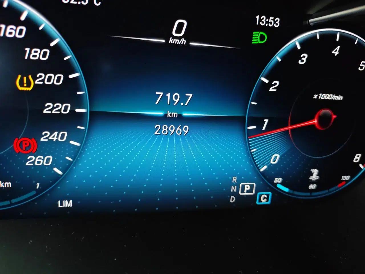 Mercedes-Benz C-Class 2020 Restyled C 200 L Fashion Edition Sport Version — миниатюра 12