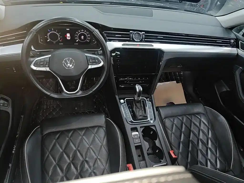 2022 Volkswagen Passat PHEV GTE Luxury Edition — миниатюра 10