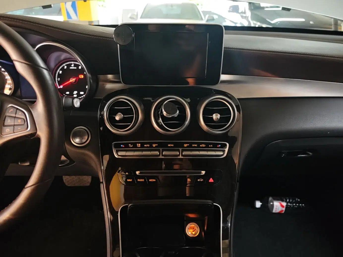 Mercedes-Benz GLC 2018 Facelifted GLC 260 4MATIC Dynamic Edition — миниатюра 15
