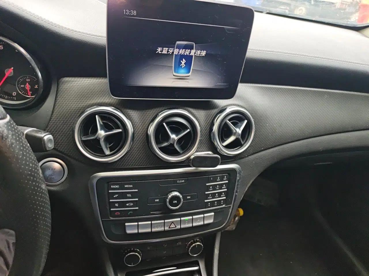 Mercedes-Benz GLA 2018 GLA 200 Fashion Model — миниатюра 13