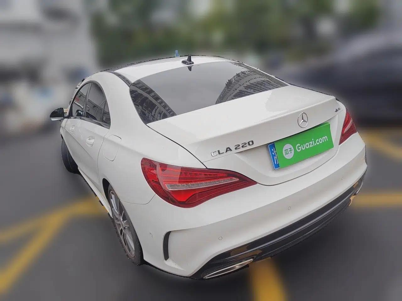 Mercedes-Benz CLA 2018 CLA 220 4MATIC — миниатюра 4