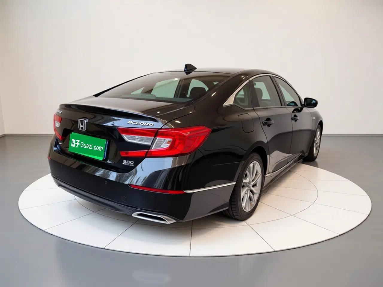 Honda Accord 2018 260TURBO Elite Edition China V — миниатюра 6