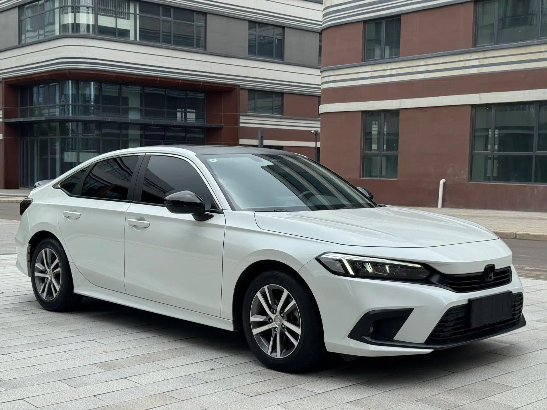 Honda Civic 2022 240TURBO CVT Dynamic Edition — миниатюра 15