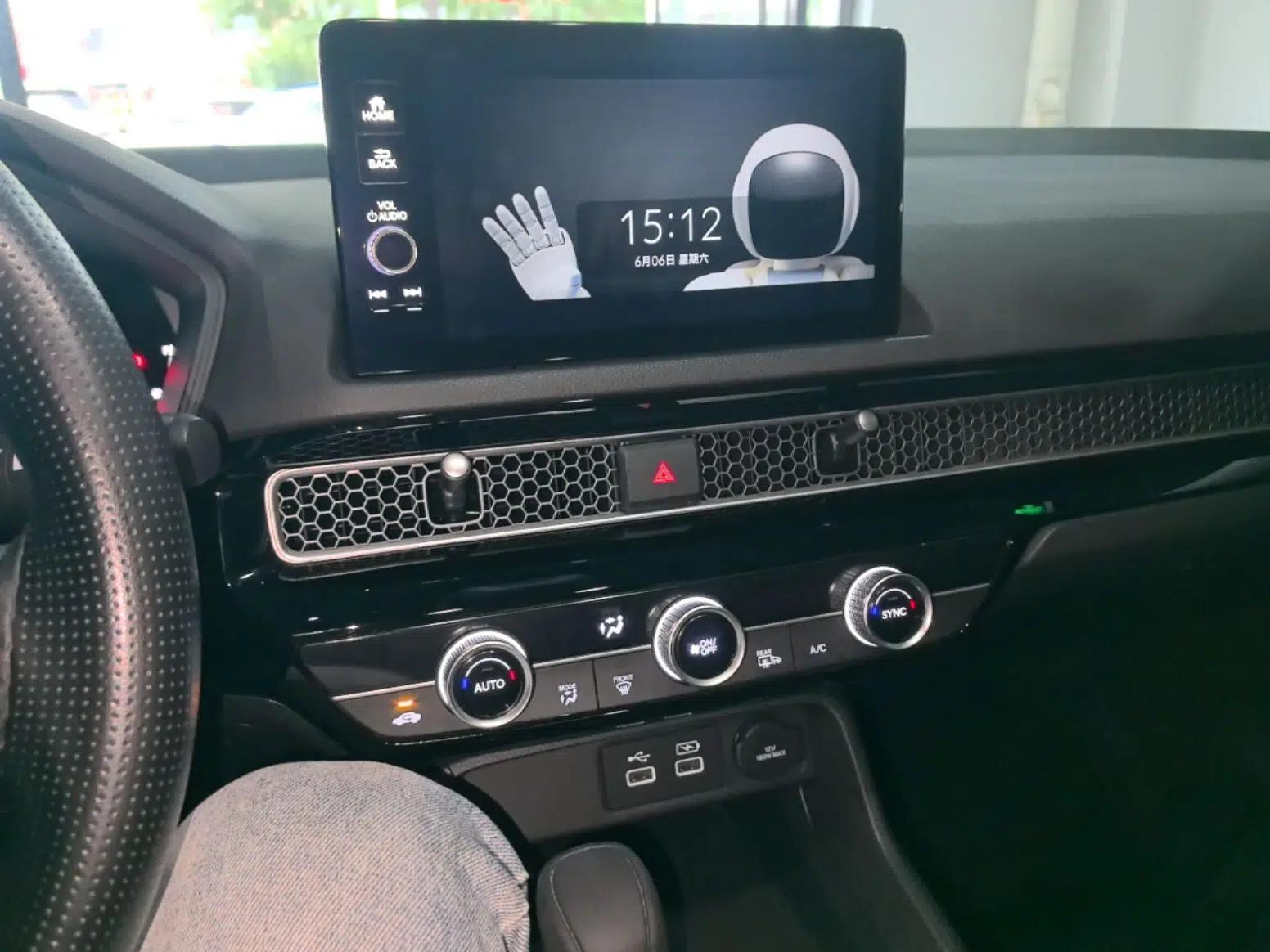 Honda Civic 2022 240TURBO CVT Dynamic Edition — миниатюра 22