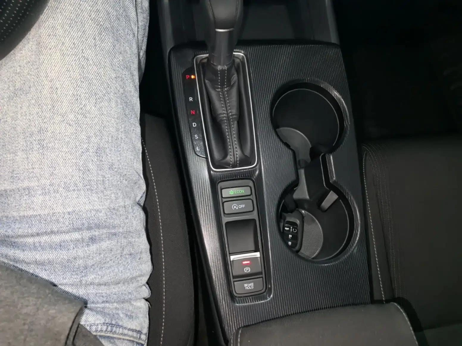 Honda Civic 2022 240TURBO CVT Dynamic Edition — миниатюра 23