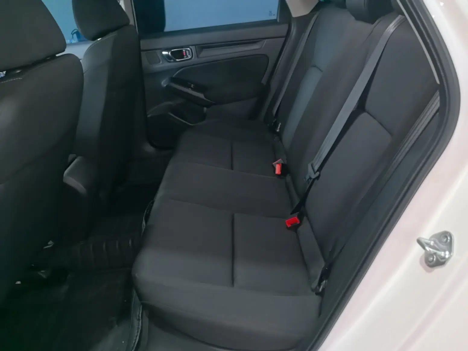 Honda Civic 2022 240TURBO CVT Dynamic Edition — миниатюра 27