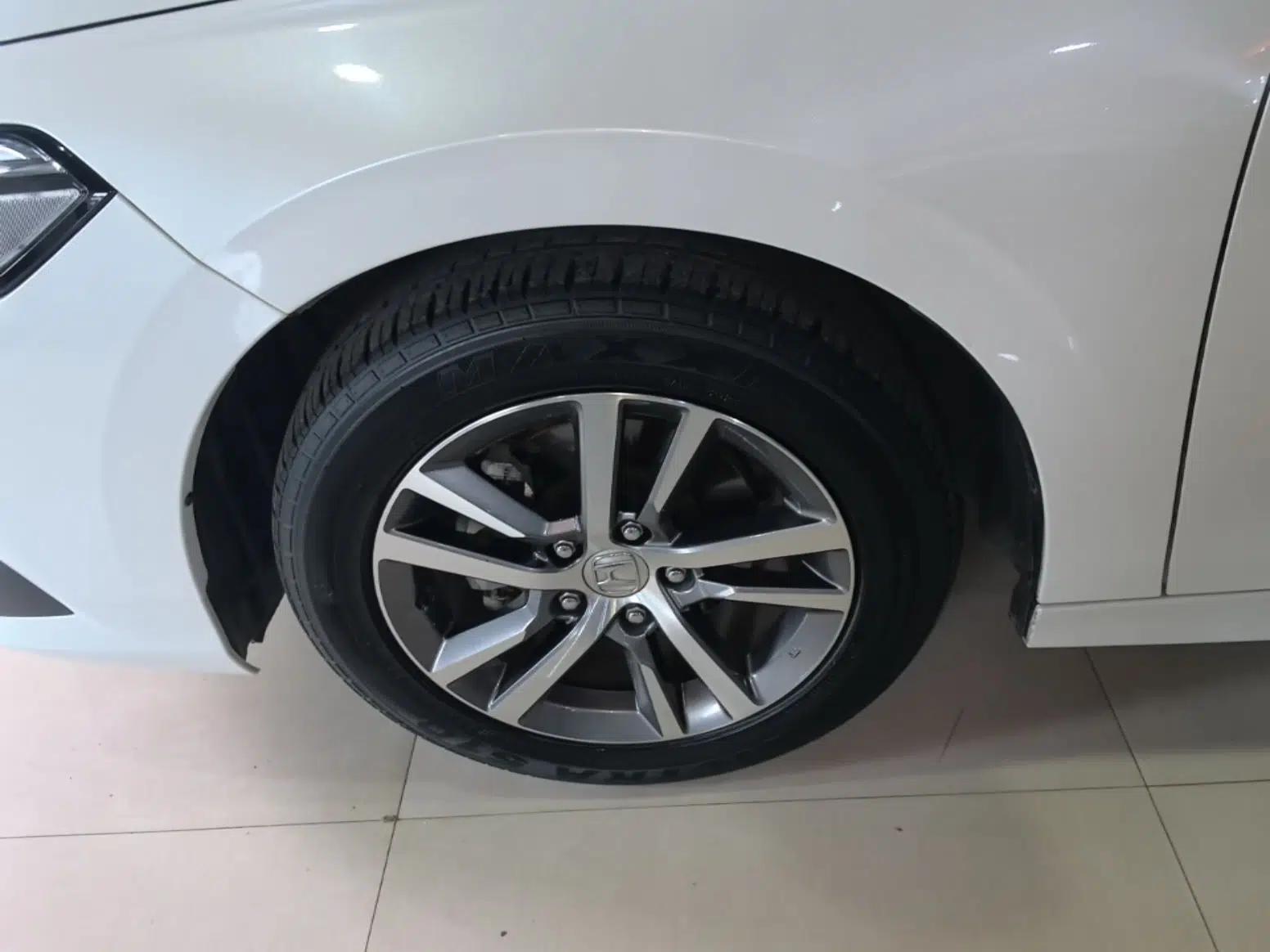 Honda Civic 2022 240TURBO CVT Dynamic Edition — миниатюра 10