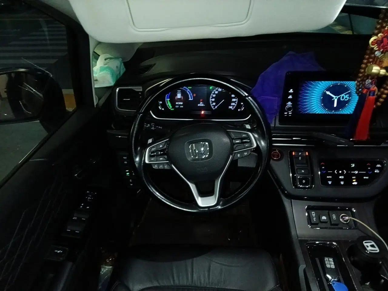 Honda Elysion 2022 2.0L eHEV Luxury Edition — миниатюра 10