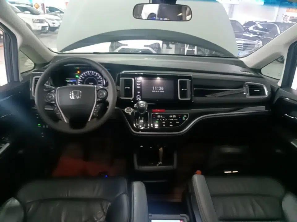 Honda Elysion 2019 2.0L Hybrid Luxury Edition — миниатюра 17