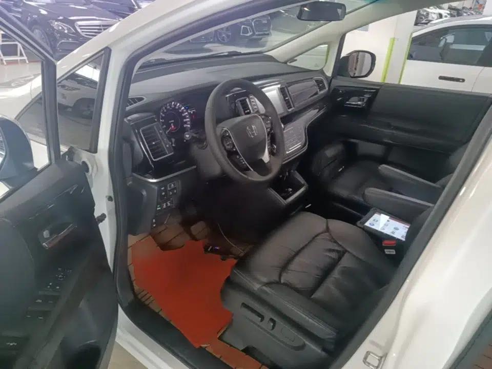 Honda Elysion 2019 2.0L Hybrid Luxury Edition — миниатюра 22