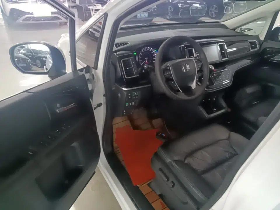 Honda Elysion 2019 2.0L Hybrid Luxury Edition — миниатюра 23