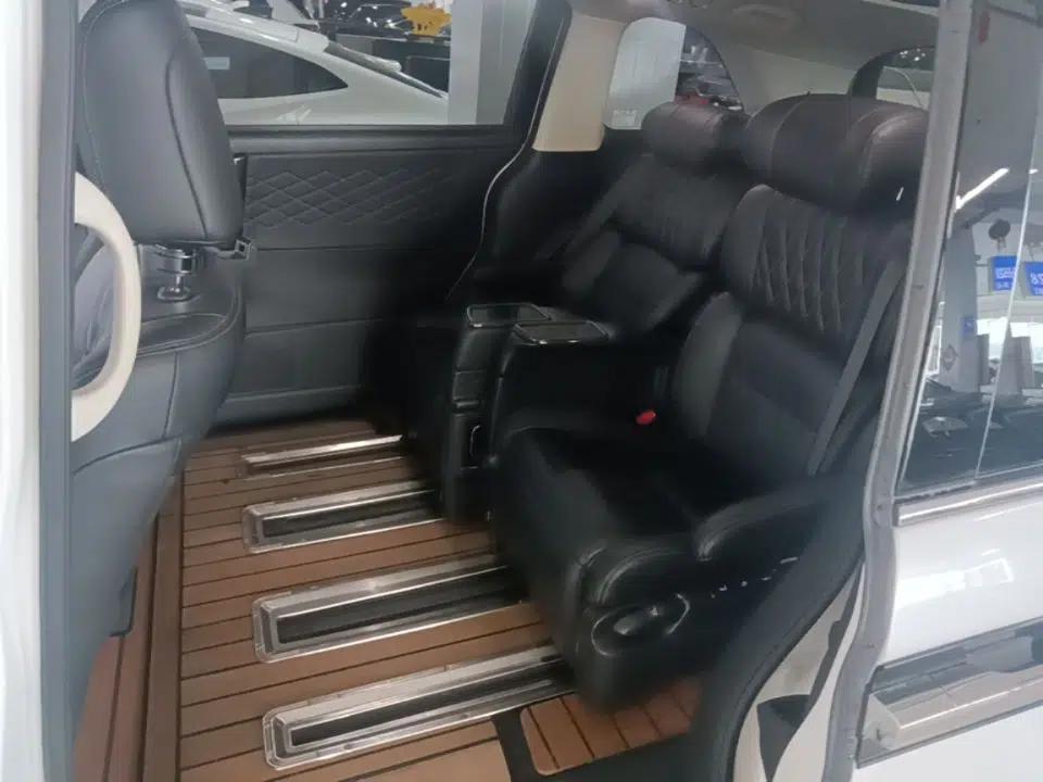 Honda Elysion 2019 2.0L Hybrid Luxury Edition — миниатюра 25