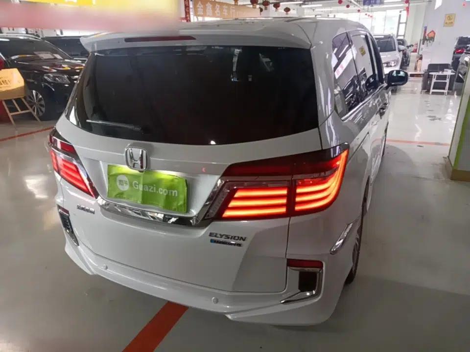 Honda Elysion 2019 2.0L Hybrid Luxury Edition — миниатюра 6