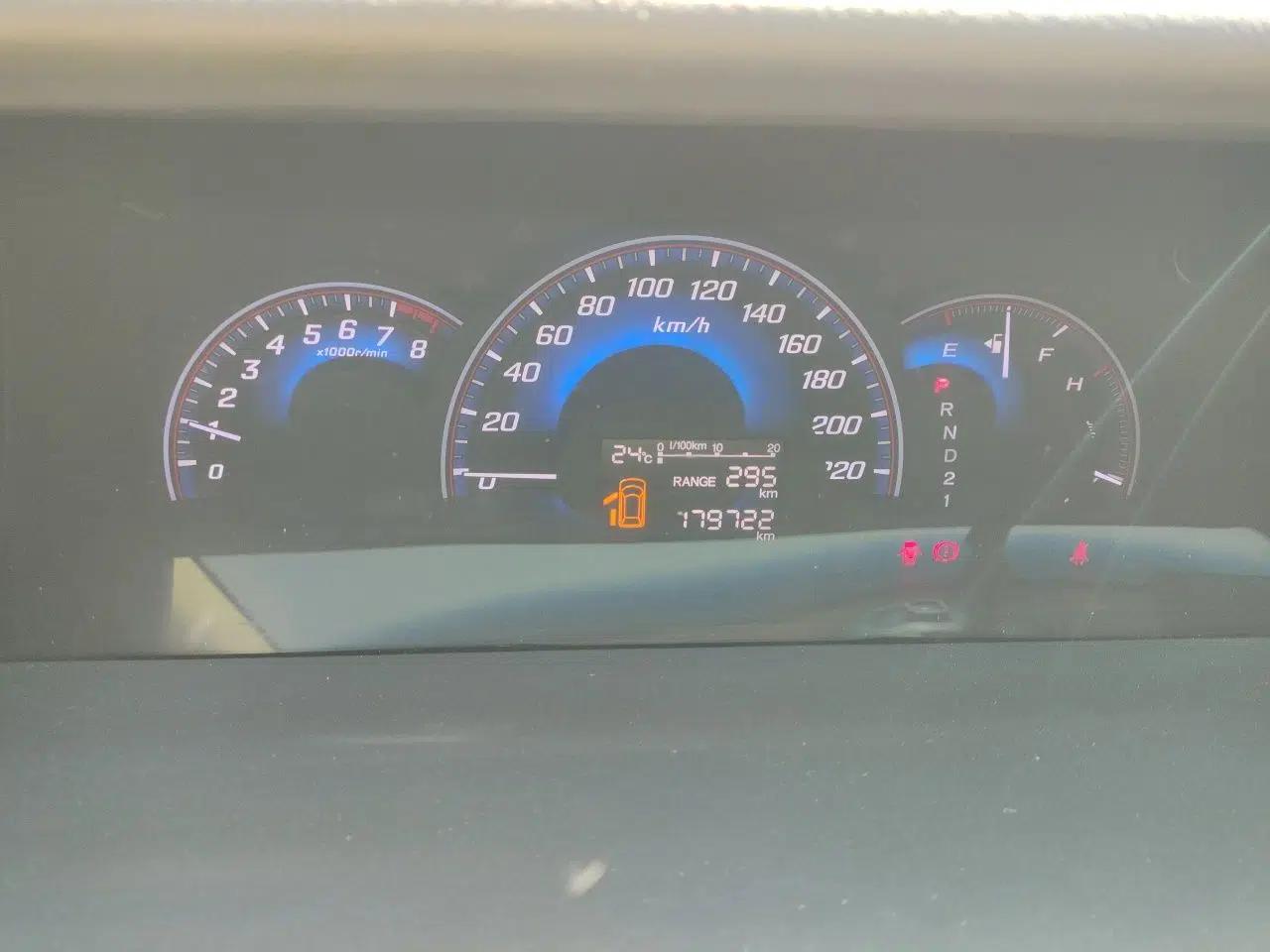 Honda Elysion 2012 2.4L VTi-S Prestige Edition — миниатюра 11