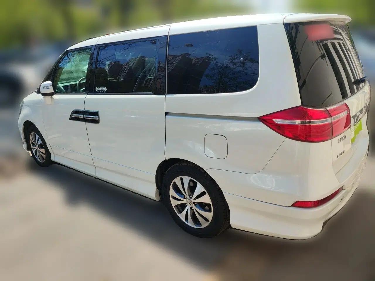 Honda Elysion 2012 2.4L VTi-S Prestige Edition — миниатюра 4