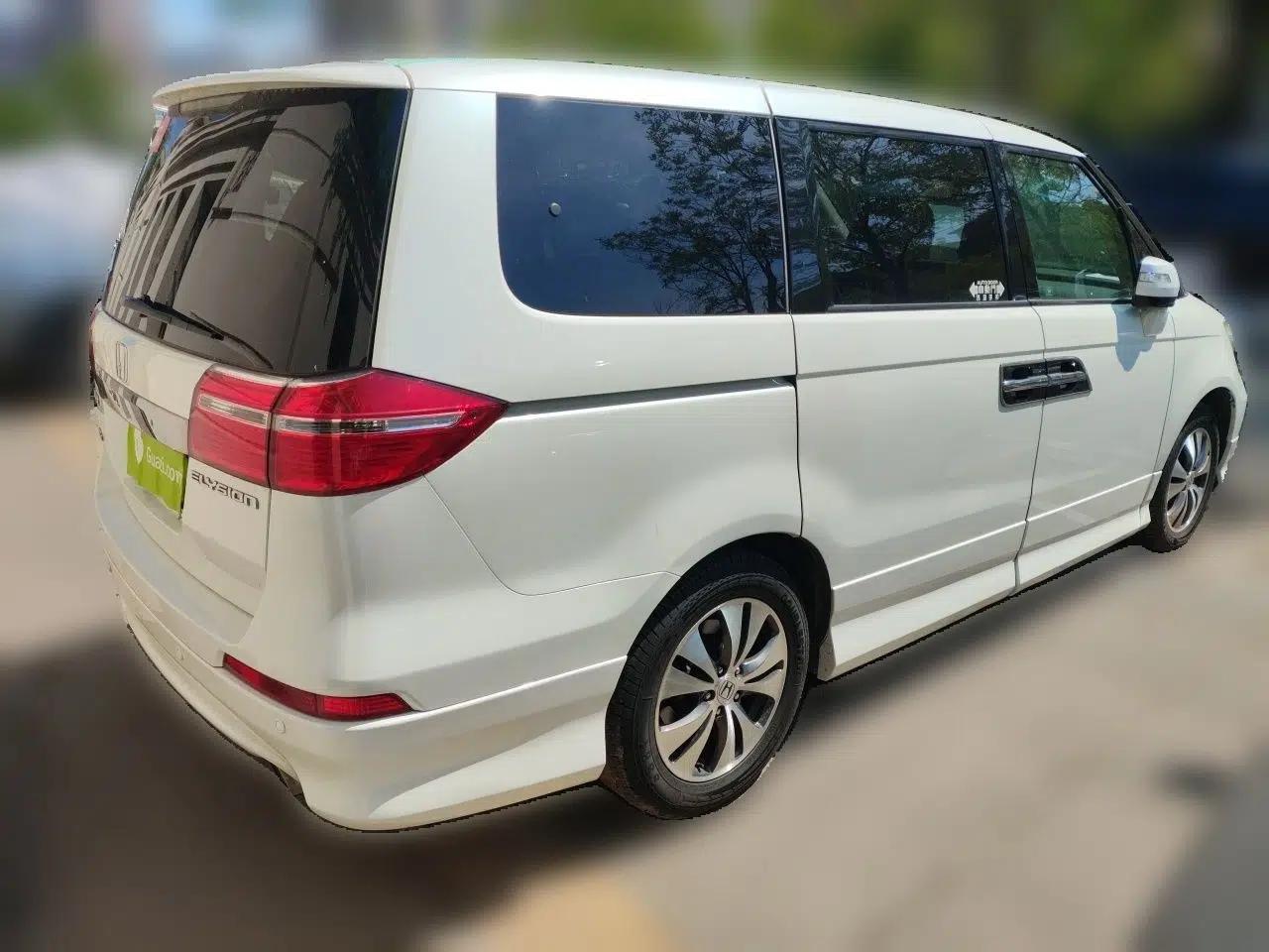 Honda Elysion 2012 2.4L VTi-S Prestige Edition — миниатюра 6