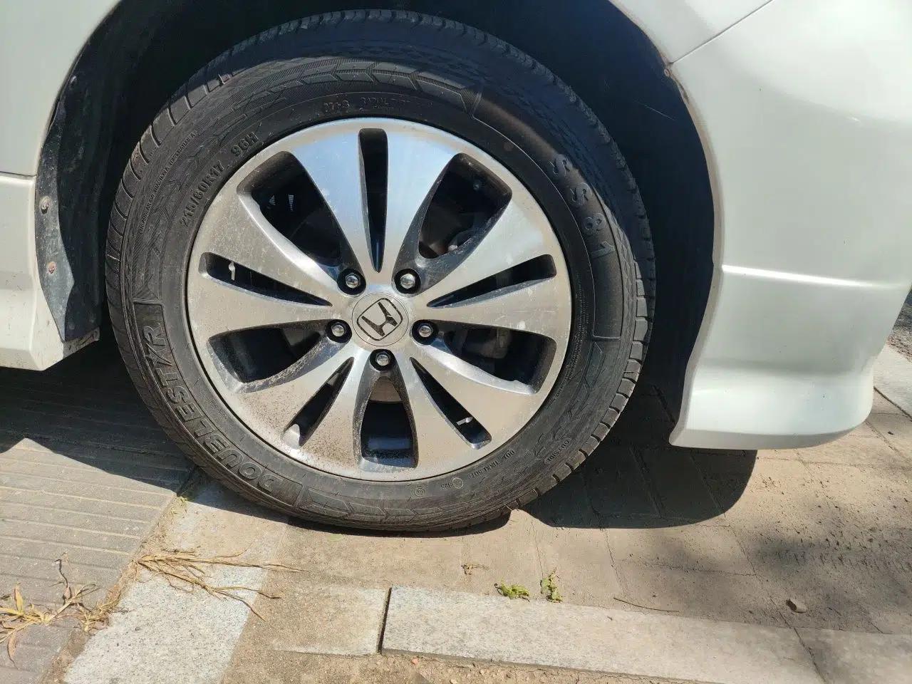 Honda Elysion 2012 2.4L VTi-S Prestige Edition — миниатюра 8