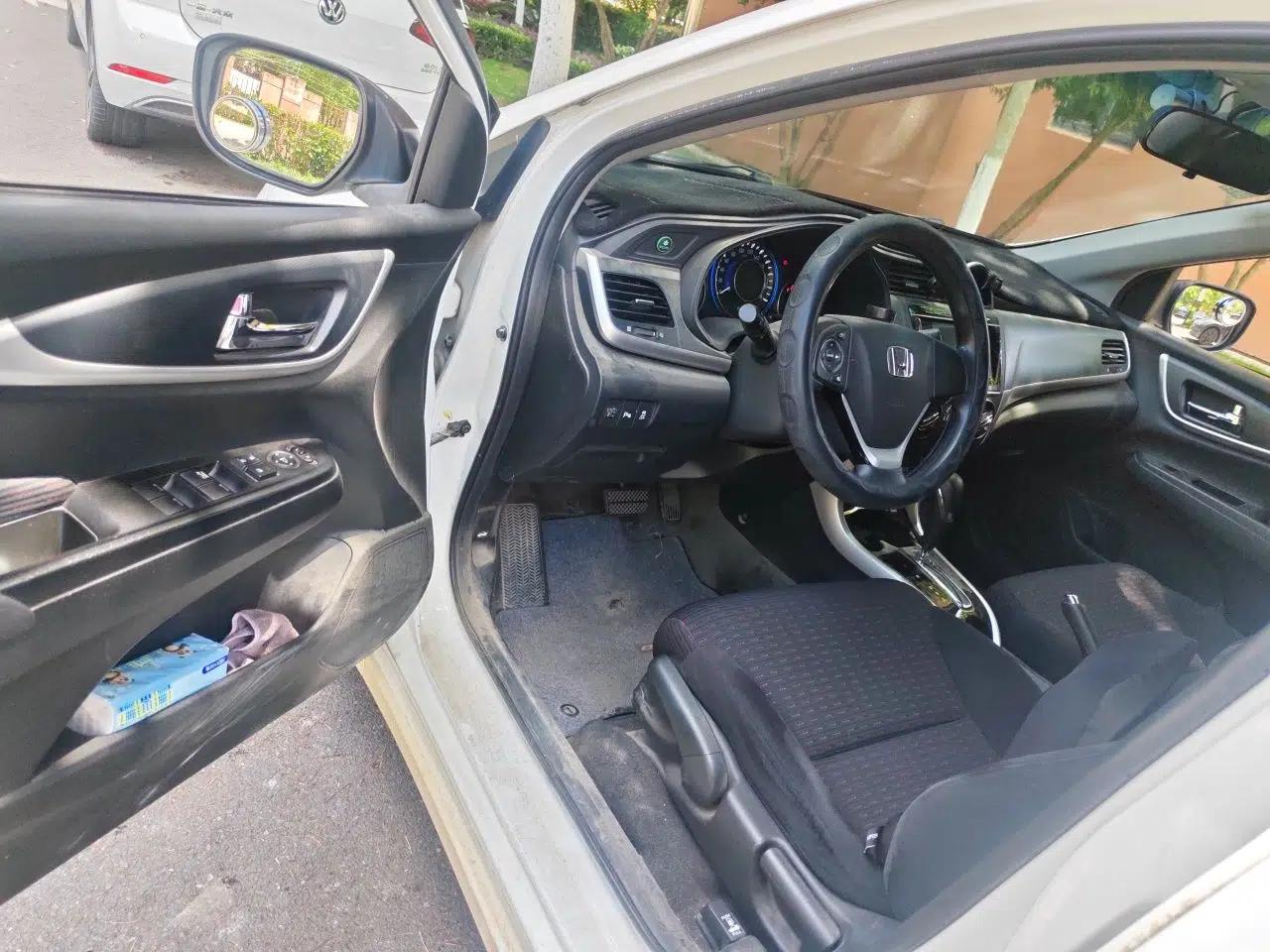 Honda Crider 2016 1.8L CVT Luxury Edition — миниатюра 19