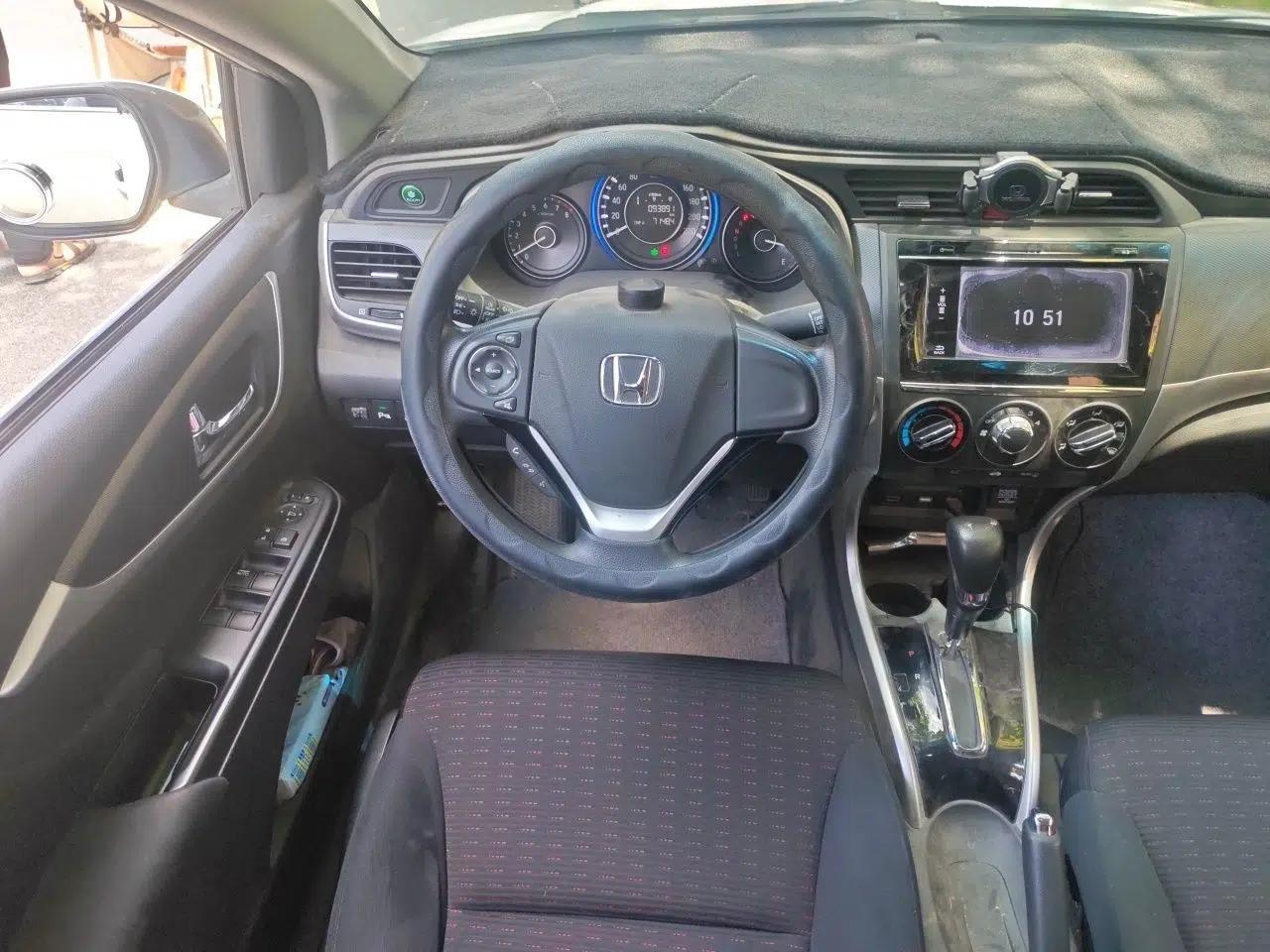 Honda Crider 2016 1.8L CVT Luxury Edition — миниатюра 9