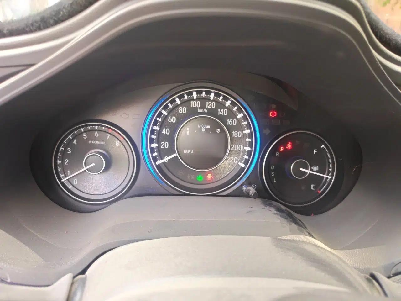 Honda Crider 2016 1.8L CVT Luxury Edition — миниатюра 10