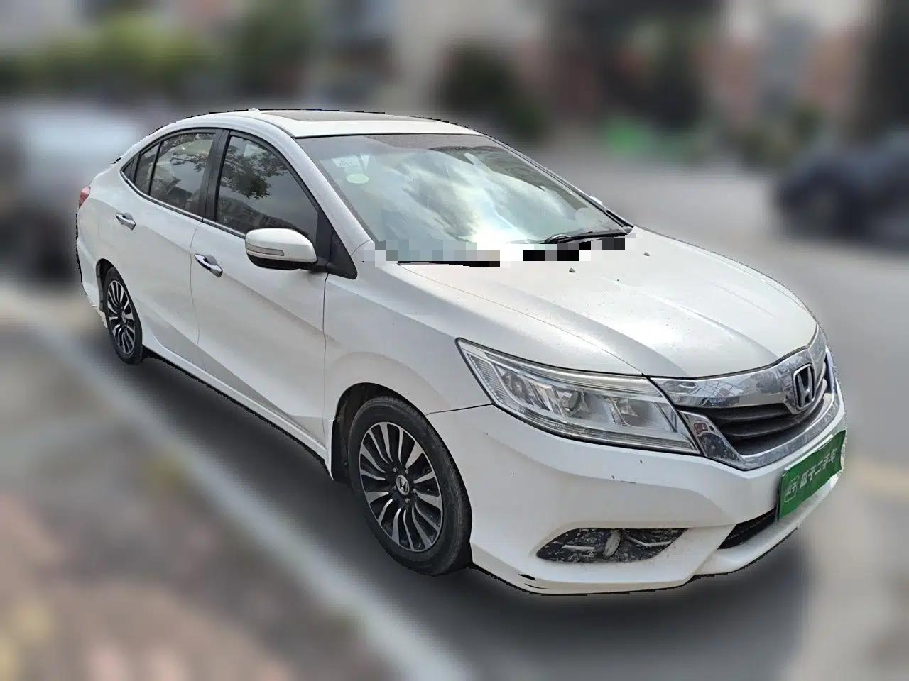 Honda Crider 2015 1.8L automatic luxury edition — миниатюра 3